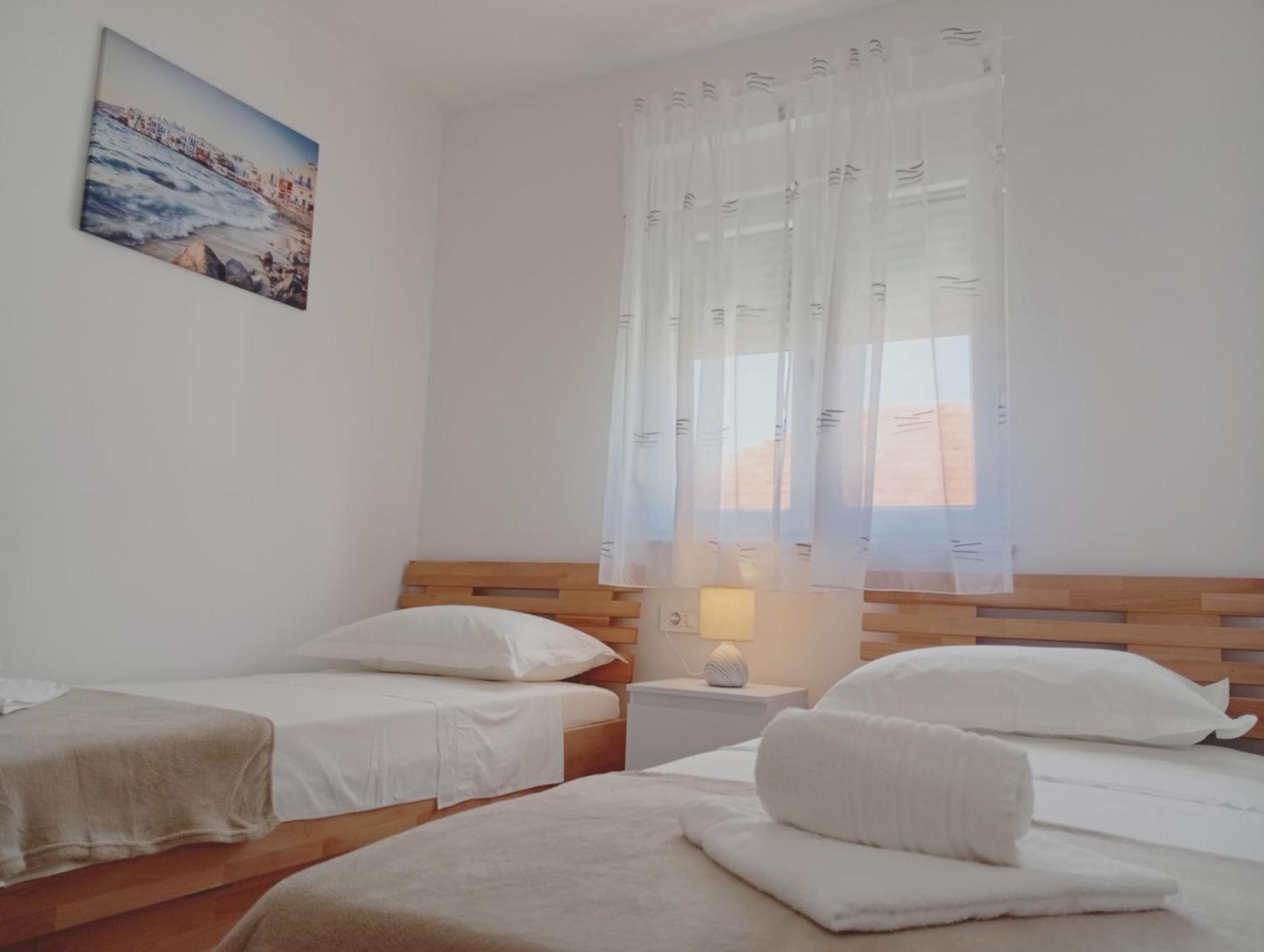 Apartments Villa Odesa With Shared Pool Zadar Habitación foto